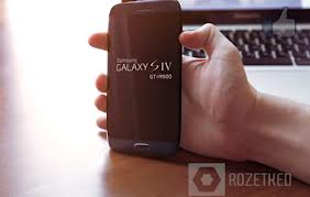 HTC One dispositivo indesiderato nella festa del Samsung Galaxy S4HTC One dispositivo indesiderato nella festa del Samsung Galaxy S4