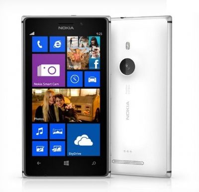 Nokia: il Lumia 925 è già in vendita in Germania