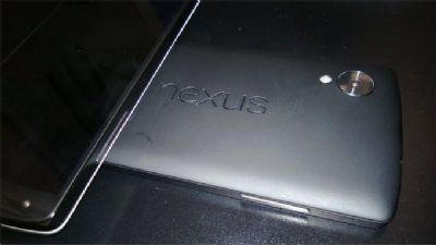 Ecco ufficialmente la foto di quel che sarà il Nexus 5 di LG