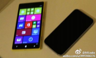 Il Lumia 1520 "mini" di Nokia: ecco una foto ufficiale dal vivo