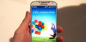 Galaxy S4: cambiare scritta Life Companion nella scherma di blocco