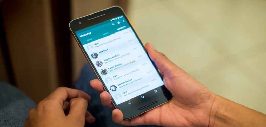 Come controllare chi visita lo Stato di WhatsApp su smartphone Android