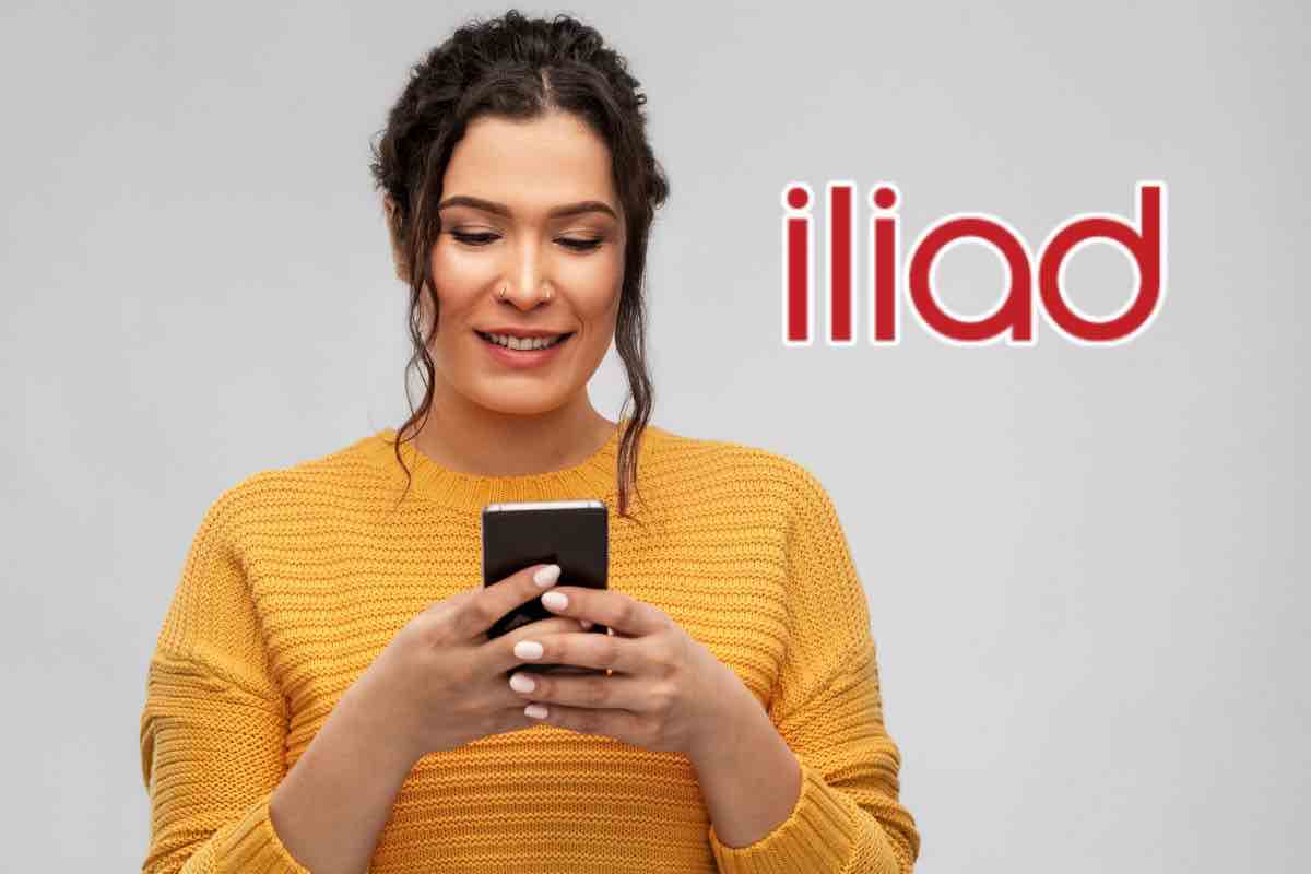 Ragazza con smartphone in mano e logo Iliad